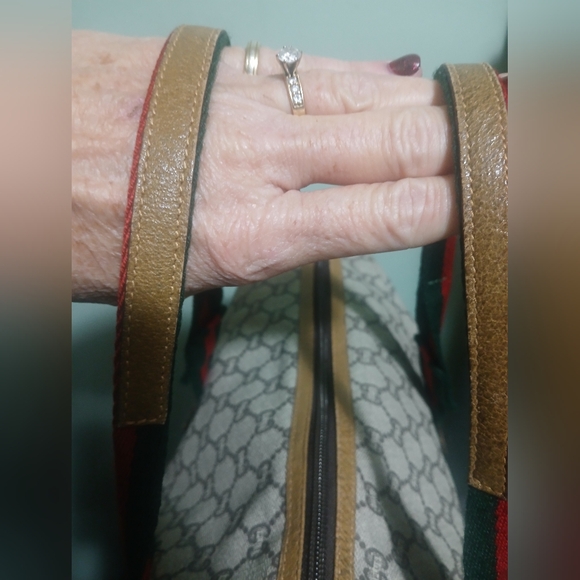 EUC GUCCI Plus Weekender COA Sherry Line Bag - Picture 8 of 12